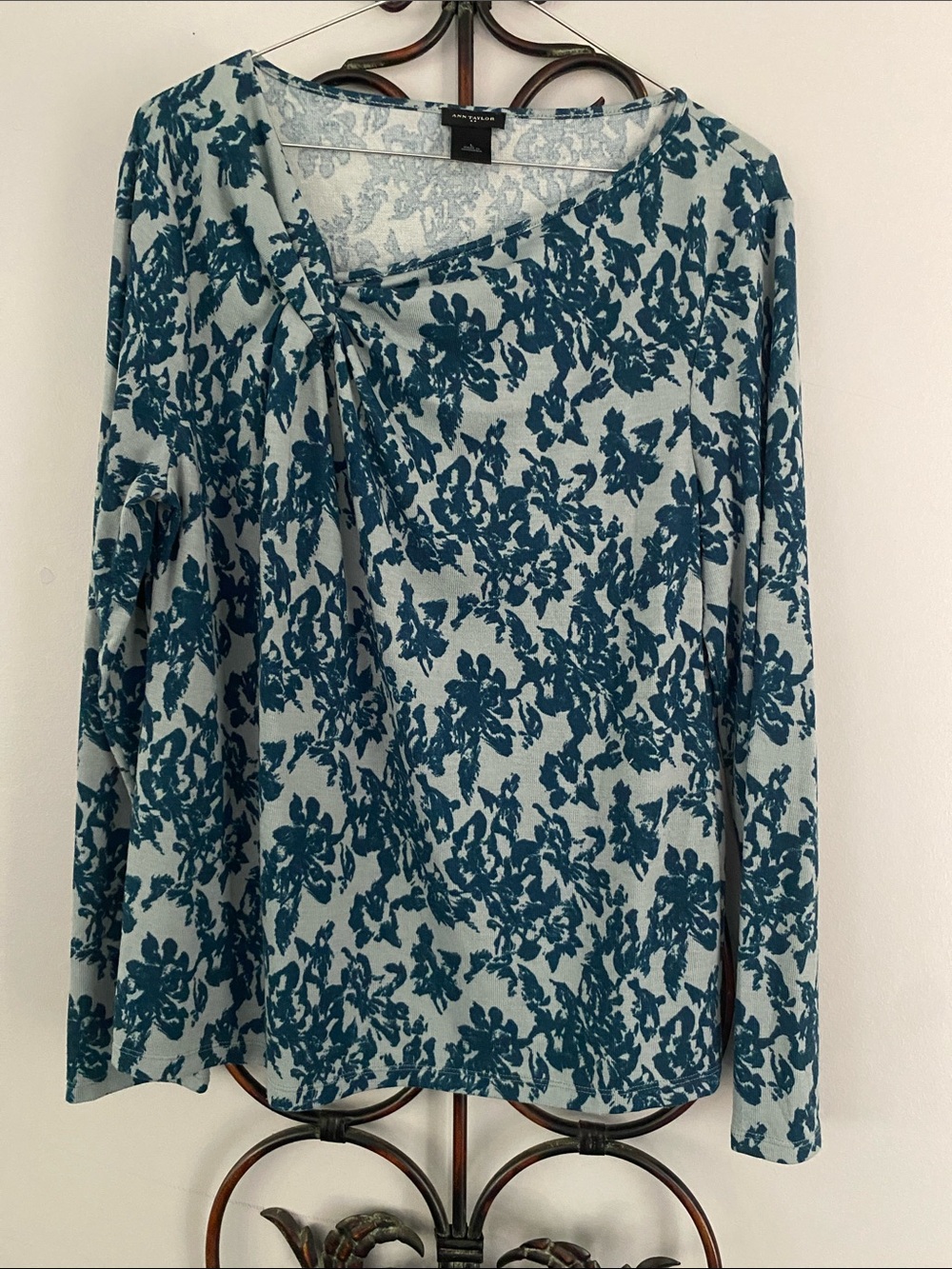 Anne Taylor Blue-Teal Floral Long Sleeve Top